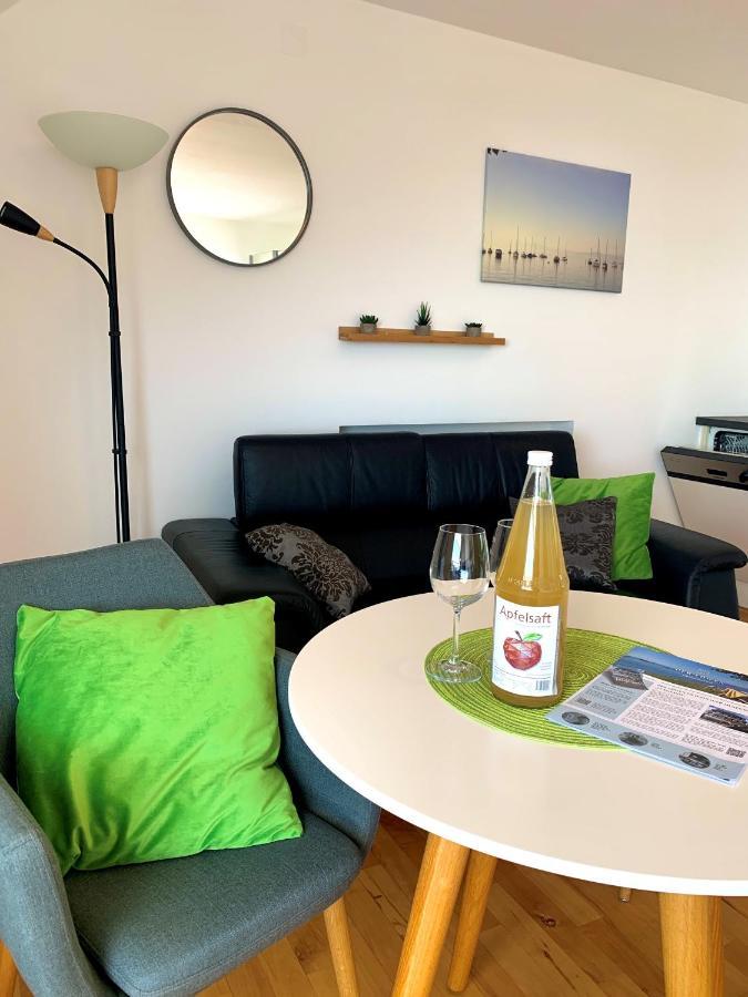 Ferienwohnungen Der Loewen Hagnau Exteriör bild